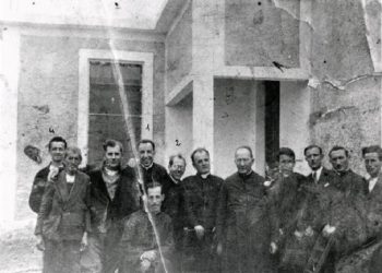 “Pjerini i’u afrue mikrofonit dhe tha; popull i Shkodrës, Kleri Katolik, nuk asht aspak fajtor, pasi armët që u gjetën në Kishë…“/ Dëshmia e rrallë, për njeriun që demaskoi Sigurimin e Shtetit