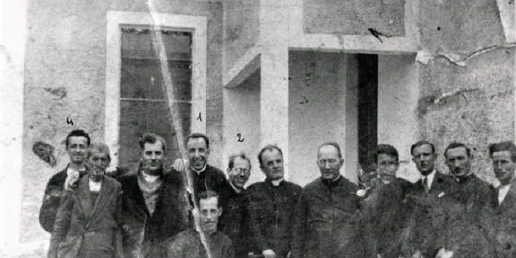 “Pjerini i’u afrue mikrofonit dhe tha; popull i Shkodrës, Kleri Katolik, nuk asht aspak fajtor, pasi armët që u gjetën në Kishë…“/ Dëshmia e rrallë, për njeriun që demaskoi Sigurimin e Shtetit