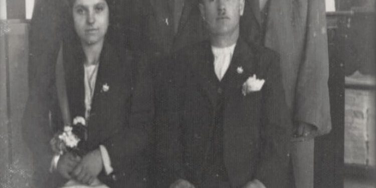 Fotografi të çifteve që janë martuar më 27/04/1938, ditën e martesës së Ahmet Zogut, me shpenzimet e shtetit