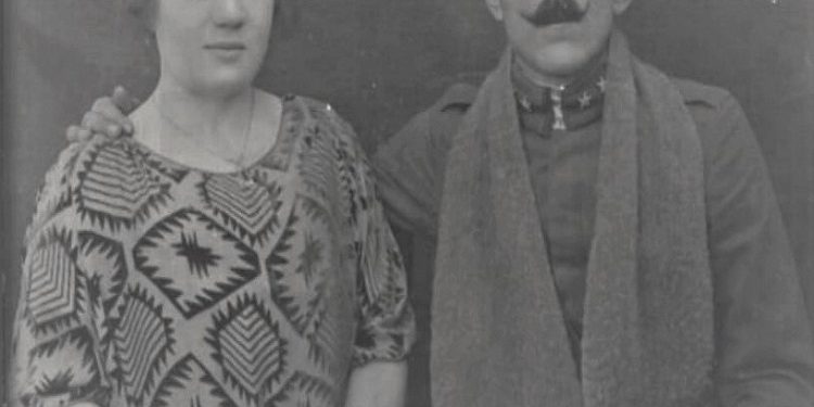 Fotografi të çifteve që janë martuar më 27/04/1938, ditën e martesës së Ahmet Zogut, me shpenzimet e shtetit