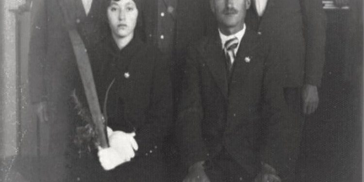 Fotografi të çifteve që janë martuar më 27/04/1938, ditën e martesës së Ahmet Zogut, me shpenzimet e shtetit