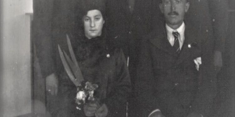 Fotografi të çifteve që janë martuar më 27/04/1938, ditën e martesës së Ahmet Zogut, me shpenzimet e shtetit