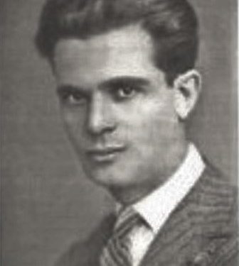 “Drejtori, foli me oficerin gjerman dhe na shpëtoi nga pushkatimi, në celulën komuniste të Radio-Tiranës, kurse ai vetë, u burgos si bashkëpunëtorë i tyre…”/ Rrëfimi tragjikomik i aktores së madhe