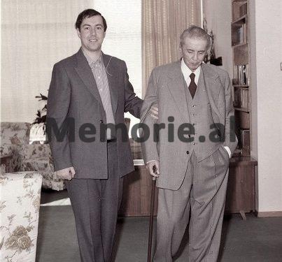 “Djali i madh i Enverit, Iliri, është ca i trashë nga trutë, Sokoli është ndryshe, ndërsa për Nexhmijen, Nako më ka thënë…”/ Dëshmitë e panjohura të Liri Belishovës, para se të ndahej nga jeta