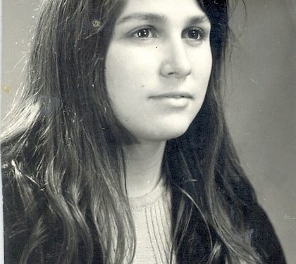 “Gjatë viteve të diktaturës, u detyrova ta fsheh emrin tim, pasi ai koiçidonte me këngëtaren e famëshme italiane, që edhe mbiemrin, e kishim njësoj dhe…”/ Rrëfimi i një prej vajzave më të bukura të Tiranës
