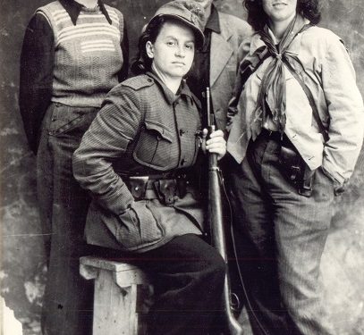 “Enver Hoxha u zgjodh sekretar i Përgjithshëm i PKSh-së, në Labinot të Elbasanit, në mars ’43, pasi e propozoi…”/ Dëshmia e rrallë e Naxhije Dume Kerenxhit, ish-ministrja e parë në ’44-ën