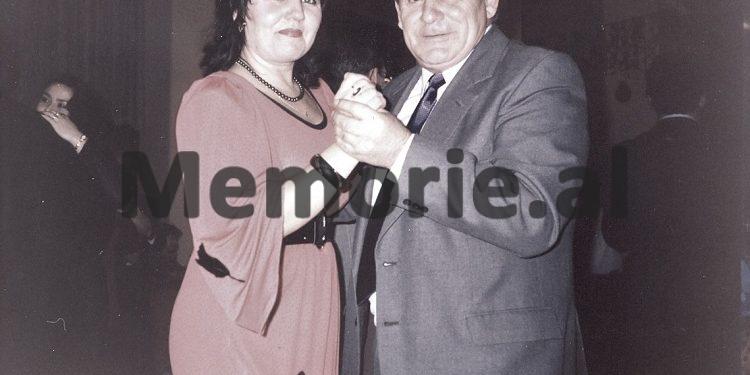 “Duke qenë një sportist i famshëm, Panos i shkonin vajza të reja dhe e prisnin pas stërvitjes te Klubi ‘Partizani’, e kur vinte në shtëpi…”/ Dëshmia e rrallë, e gruas së legjendës të futbollit shqiptar