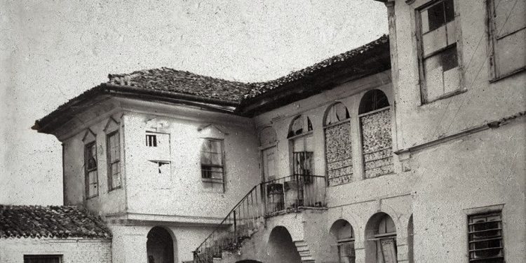 “Nga themelues të shoqërisë aksionare të duhanit në kohën e Monarkisë, në mjekë, matematikanë, muzikantë e shkrimtarë të famshëm…”/ Historia e panjohur e familja elbasanase Kongoli