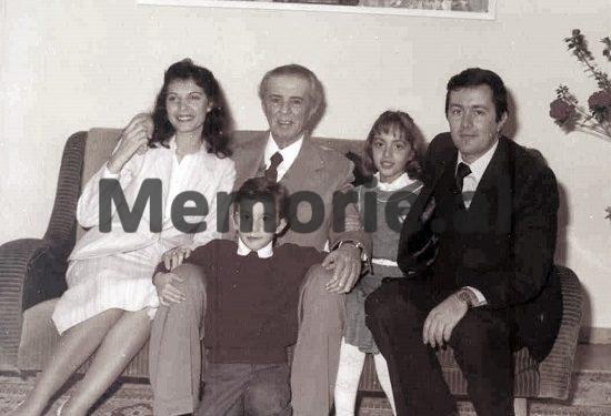 “Djali i madh i Enverit, Iliri, është ca i trashë nga trutë, Sokoli është ndryshe, ndërsa për Nexhmijen, Nako më ka thënë…”/ Dëshmitë e panjohura të Liri Belishovës, para se të ndahej nga jeta