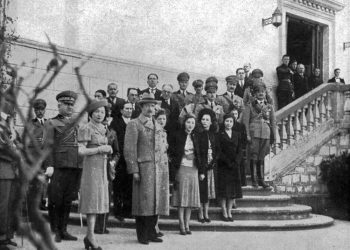 “Në këtë vend, ku një bujk në dhjetë, është gjeni ushtarak dhe një tjetër në dhjetë, është gjeni në teknikën e qitjes me armë, atëhere…”/ Vizita e gazetarit gjerman në 1927-ën, te Presidenti, Ahmet Zogu