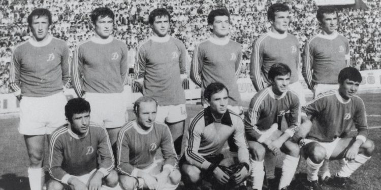 “Agron Hazbiu me disa shokë të ekipit ‘Dinamo’, si Çoçoli, Ben Vila etj., te shtëpia e tij, kanë bërë mbrëmje vallëzimi, me magnetofon e këngë të huaja dhe…”/ Raporti sekret i B.p. “Dinamo”, 10 tetor ‘82