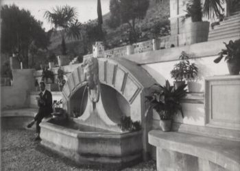 Fotografi me pamje të ndryshme nga ndërtimi i Vilës Mbretërore në Shirokë. Në një foto ka dalë dhe Kol Idromeno, në vitin 1934