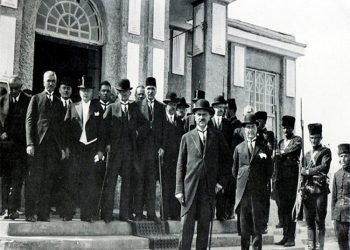 “Nga Papa, Çurçilli, Musolini dhe Mbreti Zog, te Çaplini, Gregori Peck e Al Kapone, personalitetet që mbajtën ‘Borsalino’ dhe…”/ Historia e panjohur kapelës së famshme, që u krijua në Itali në 1857-ën