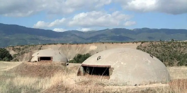 “Kalanë s’na lanë ta vizitonim, sepse ishte burg politik, kurse Xhamia e Pazarit, ishte shkollë trajnimi, për akrobatët e cirkut, prej lartësisë së tavaneve…”/ Udhëtimi i turistëve italianë, në Shqipëri në ’82-in