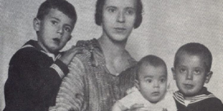 “Ai ishte oficer Sigurimi në ministrinë e Mbrojtjes dhe shkonte fshehurazi në Jugosllavi, ku e kapën dhe e dënuan me 15 vjet, por kur erdhi, e dënuan edhe 15 të tjera…”/ Dëshmia e rrallë e Myzafer Sojlit