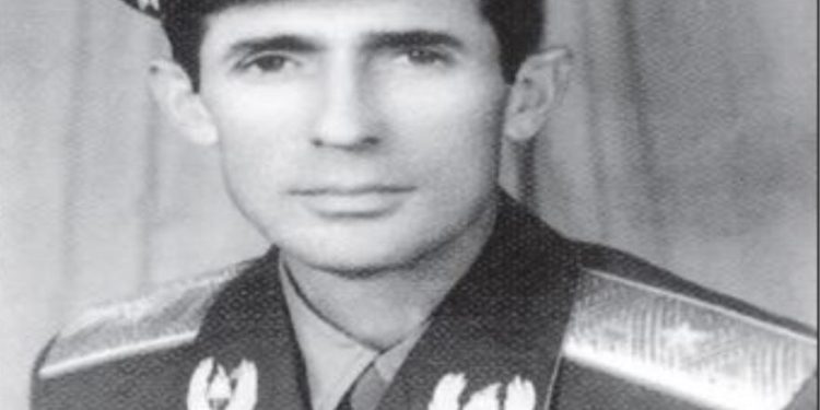 “Pasi i futi të dy në dhomën e gjumit, ai u tha; Petriti, kryetari i Degës Brendshme, më propozoi të bëhem bashkëpunëtor i Sigurimit dhe t’ju spiunoj ju…”/ Dëshmia e rrallë e ish-të burgosurit politik