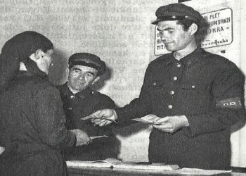 “Pasi kryetari i gjyqit komunikoi dënimet, ku Stefani ishte me vdekje, nëna e Agronit çau mes policëve e i tha; bir, mbau i fortë, se Lumtua dhe Irida…”/ Dëshmia tronditëse nga koha e diktaturës