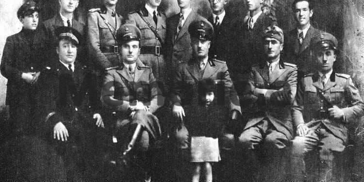 “Mbreti Zog u tha komandantëve të Ushtrisë se; në qoftë se siguroni disa batalione në Mokër, Skrapar, Mat dhe Korçë, unë nuk iki nga Shqipëria dhe…”/ Kujtimet e kolonel Hysen Selmanit