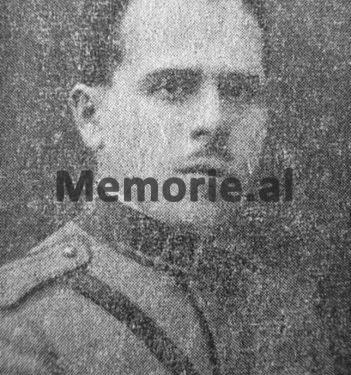 “Gjatë audiencës me parinë e Vlorës, Mbreti Zog u tha; nuk kemi as armë, por këto që kemi, për trimat vlonjatë, kam dhënë urdhër që t’ju japin 1.200 copë dhe…”/ Kujtimet e kolonel Hysen Selmanit