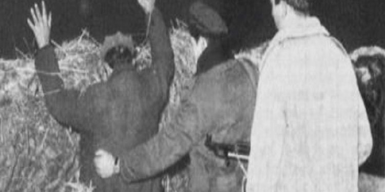 “Kur pa se në sallë ndodhej dikush që i kishte shkaktuar 23 vite burg, ai iu drejtua ambasadorit amerikan: Shkëlqesi, më keni nderuar shumë sot, por…”/ Historia tronditëse e të riatdhesuarit nga SHBA-ja