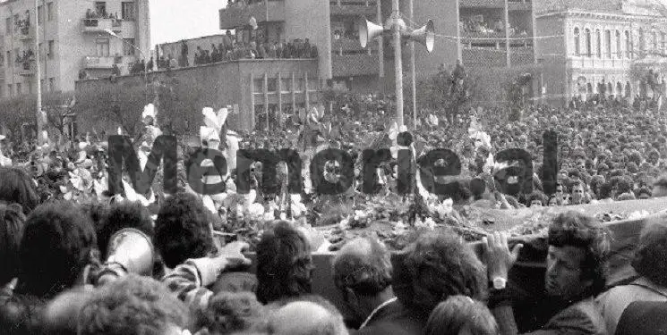 “Ju tregoj anën e panjohur të ngjarjeve të 2 prillit 1991, në qytetin e Shkodrës, ku u vranë 4 djem të rinj dhe u plagosën 97 të pafajshëm…”/ Dëshmia e rrallë e Tanush Mulletit, protagonist dhe dëshmitar okular