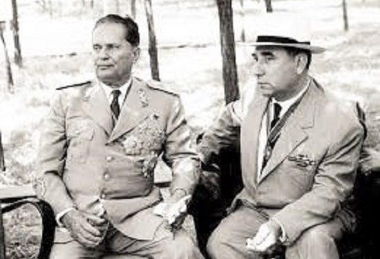 “Përveç Enver Hoxhës në Shqipëri dhe Fadil Hoxhës në Jugosllavi, që denigruan vëllezërit Kryeziu dhe mohuan luftën e tyre, edhe historian i njohur, Dr. Ali Hadri, falsifikoi…”/ Historia e panjohur e Luftës