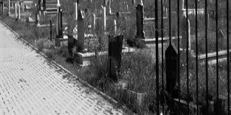 “Të nesërmen e daljes nga burgu, Agroni shkoi në varreza, ku vuri buqeta me lule te gruaja dhe vajza, por ju kujtua Stefani, mbetur në galeritë e Spaçit…”/ Ngjarja tronditëse e periudhës së diktaturës