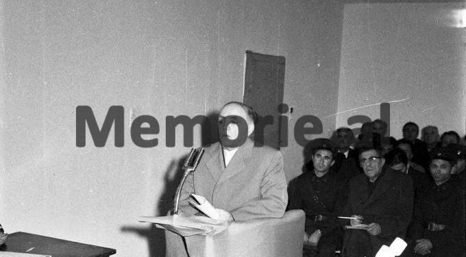 “Arsyeja që unë, ushtari i Zall-Herrit, u bëra pjesë e trupit gjykues te gjyqi i Beqir Ballukut dhe gjeneralëve të tjerë, ishte sepse…”/ Dëshmia e rrallë e lezhjanit, që dënoi “puçistët” në ’75-ën