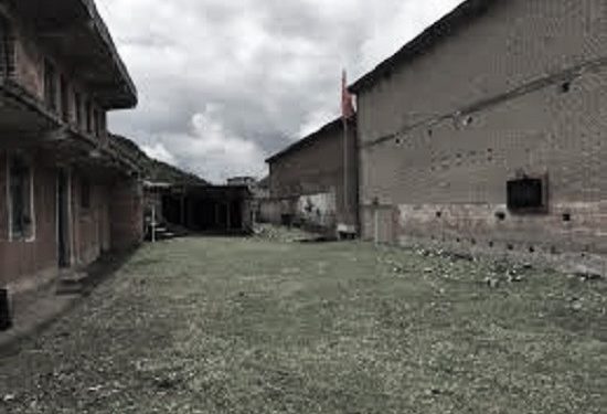 “Robert Vullkani, i këshilloj dy shokët e tij, Fadilin dhe Vangjelin, të mos i shkruanin Ramizit e Hysniut, kundër Enverit, por ata e dërguan, e Sigurimi i vuri shënimin…”/ Kujtimet e gazetarit të Radio-Tiranës