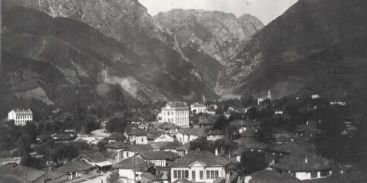 Fotografi të ndryshme nga qyteti i Pejës në vitin 1941