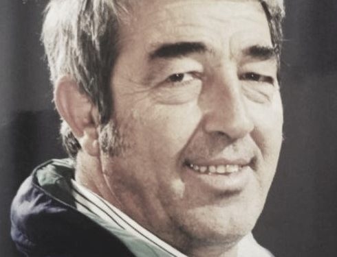 “Në ndeshjen ndaj përfaqësueses helene në 76-ën, ku ai shkëlqeu me klasin e tij, nisur nga mbiemri, shtypi vendas e etiketoi me prejardhje greke…”/ Historia e panjohur e legjendës së koshit shqiptar