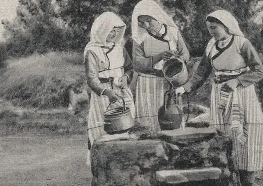 “Në Festivalin e RTSH-së, ja ndryshuan titullin e këngës dhe i vënë emrin e nipit të Enverit, në ‘99-ën, një ‘kantautor’ korçar, ja përvetësoi…”! / Historia e trishtë, e autorit të “Lulja e Majit”!