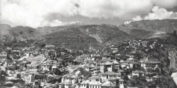 Fotografi me pamje të ndryshme nga Gjirokastra në vitet 1910-1930