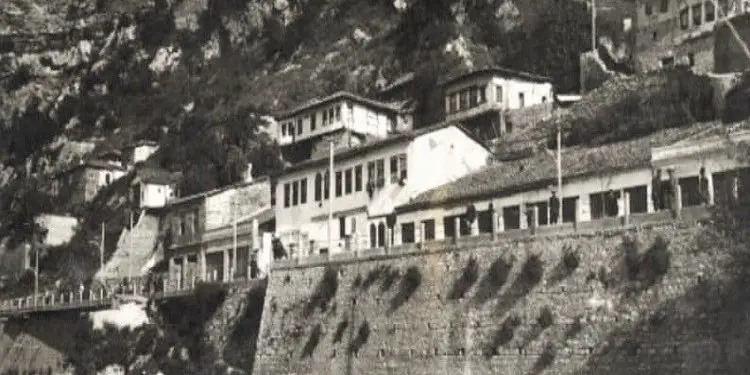 Fotografi dhe pamje të ndryshme nga Berati në vitet 1915 – 1940