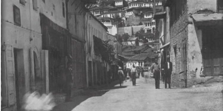 Fotografi dhe pamje të ndryshme nga Berati në vitet 1915 – 1940