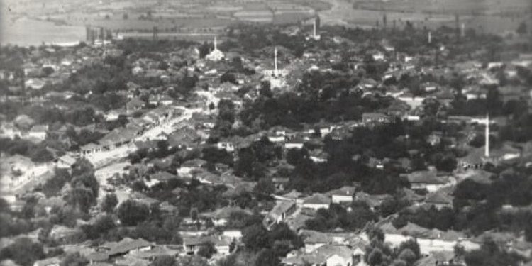Fotografi të ndryshme nga qyteti i Pejës në vitin 1941