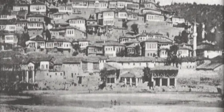 Fotografi dhe pamje të ndryshme nga Berati në vitet 1915 – 1940