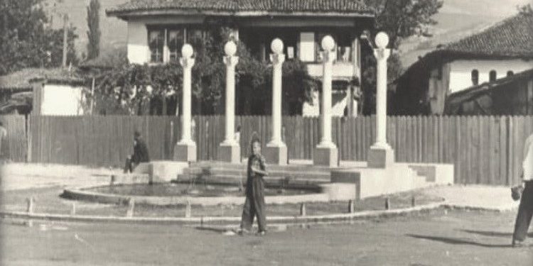 Fotografi të ndryshme nga qyteti i Pejës në vitin 1941