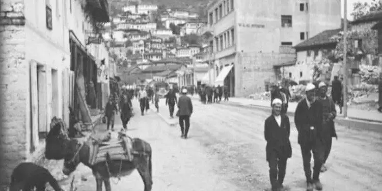 Fotografi dhe pamje të ndryshme nga Berati në vitet 1915 – 1940