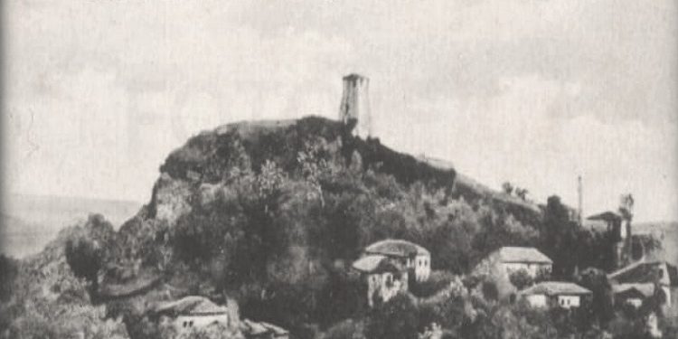 Fotografi me pamje të ndryshme nga Kruja në vitet 1902-1963