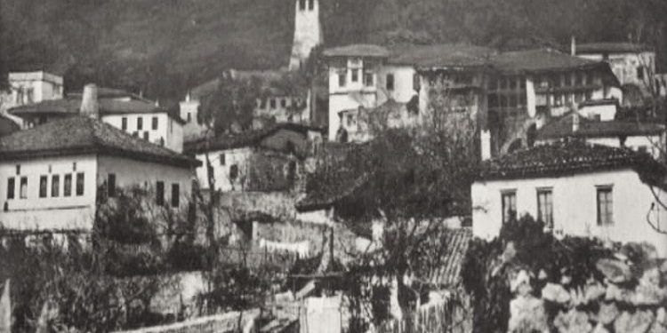 Fotografi me pamje të ndryshme nga Kruja në vitet 1902-1963