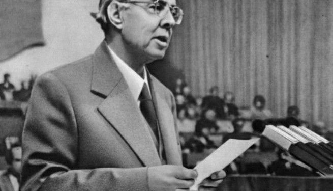 “Pasi refuzova ta ribëja kronikën e vizitës së Enverit në Muzeun Historik Kombëtar, ku kisha futur vetëm 4 minuta, drejtori i përgjithshëm, Çajup Rusmjali, më tha…”/ Kujtimet e gazetarit të njohur të RTSh-së