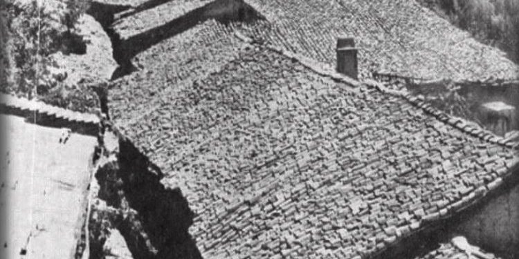 Fotografi me pamje të ndryshme nga Kruja në vitet 1902-1963