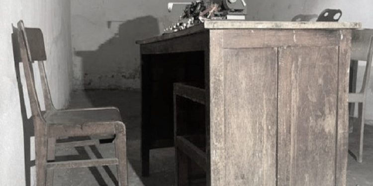 “Gjyqi i Bashkim Shehut me gruan e tij, Marjetën u zhvillua në një nga zyrat e burgut dhe kur u lexua kërkesa e saj, për divorcin, Bashkimi tha…”/ Dëshmia e rrallë e Operativit të burgut të Burrelit