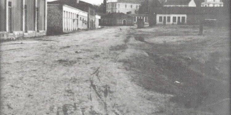 Fotografi me pamje nga qyteti i Lushnjes në vitet 1920-1926