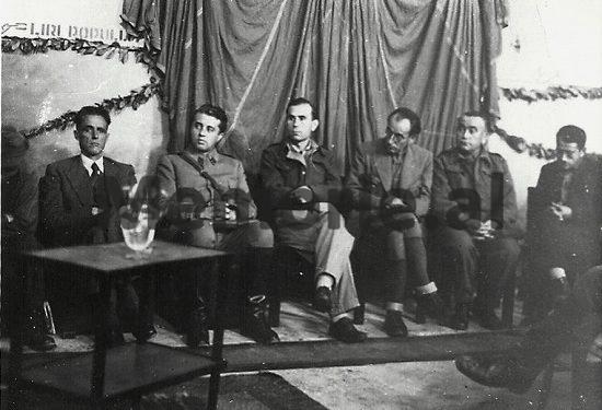 “Me besnikët e tij; Hysni Kapo, Balluku, Koleka, Peristeri, Manush Myftiu, etj., Enveri, akuzoi P. K. Jugosllave dhe goditi Koci Xoxen e…”/ Kujtimet e ish-ministrit dhe themeluesit të PKSH-së