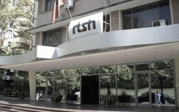 “Pasi refuzova ta ribëja kronikën e vizitës së Enverit në Muzeun Historik Kombëtar, ku kisha futur vetëm 4 minuta, drejtori i përgjithshëm, Çajup Rusmjali, më tha…”/ Kujtimet e gazetarit të njohur të RTSh-së