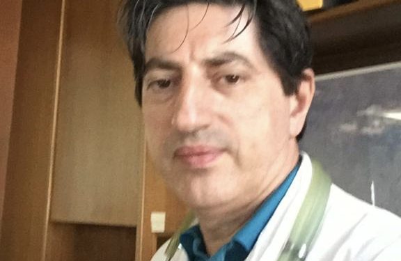 “Doktor Shpëtimi nga Erseka, në Spitalin ‘Poliambulatorio Citta di Parma’, që na bën të ndihemi krenar si shqiptarë…”/ Historia e panjohur e mjekut që shëron edhe shpirtrat e pacientëve!