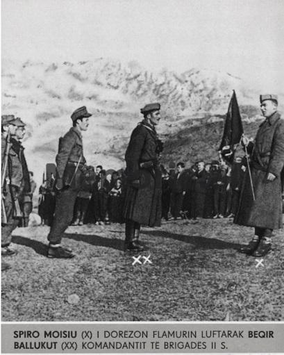 Jumlar baland ovozda onlayn Qolga tushdi