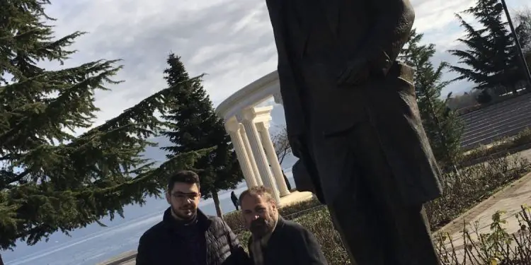 “Në burgun e Spaçit, dy bashkëvuajtësit e mi, më treguan se si e kishin varrosur të gjallë Mitrush Kutelin, në kampin e Vloçishitit…”/ Refleksionet e shkrimtarit të njohur nga SHBA-ja